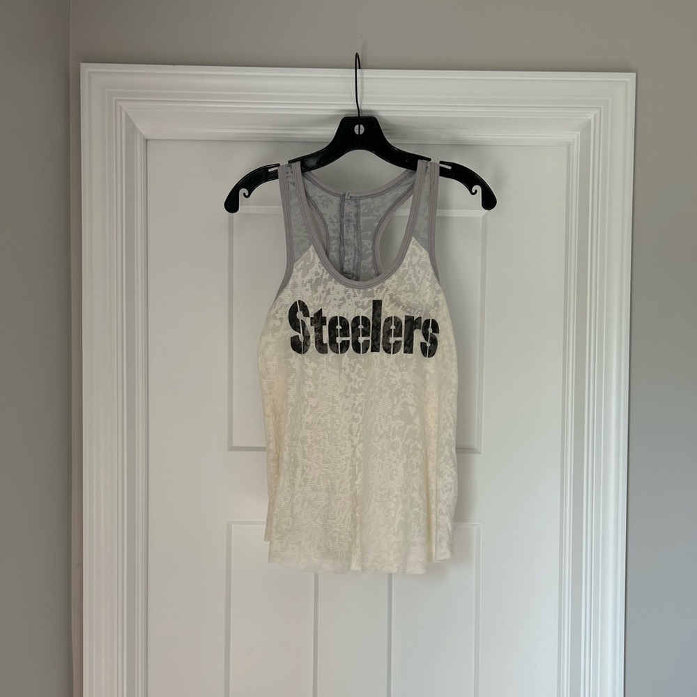 Women’s boutique small Steelers tank